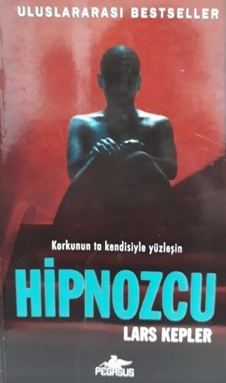 Hipnozcu kapak görseli
