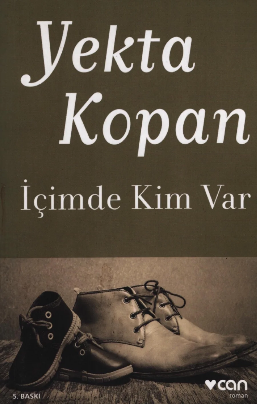 İçimde Kim Var kapak görseli
