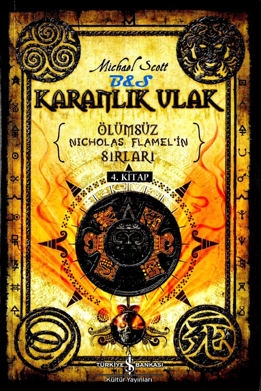 Karanlık Ulak kapak görseli