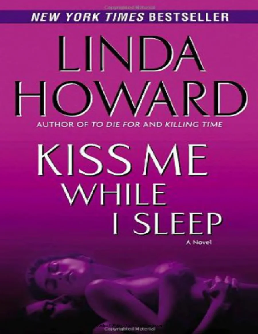Kiss Me While I Sleep kapak görseli