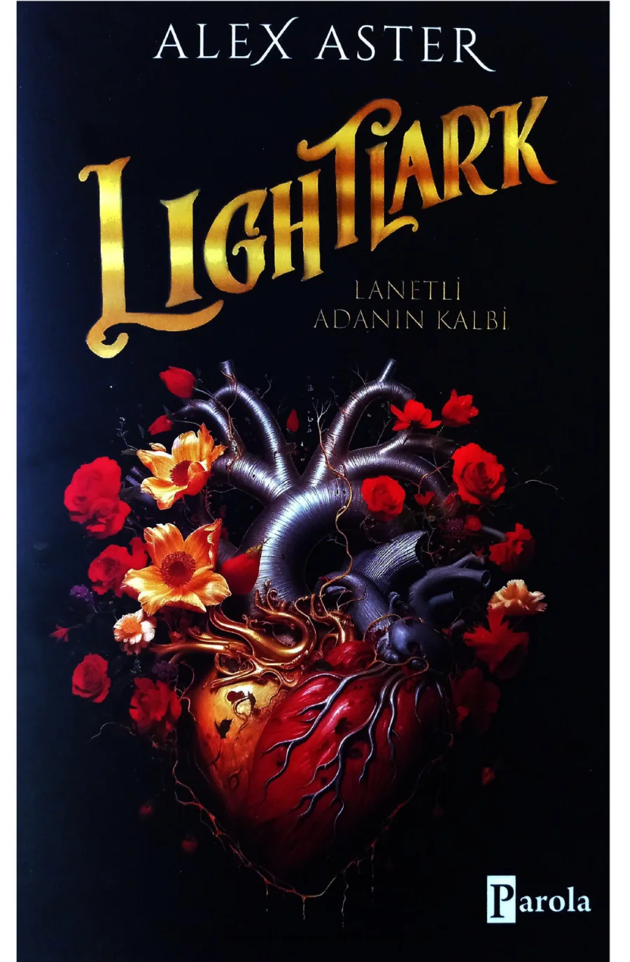 Lightlark: Lanetli Adanın Kalbi kapak görseli