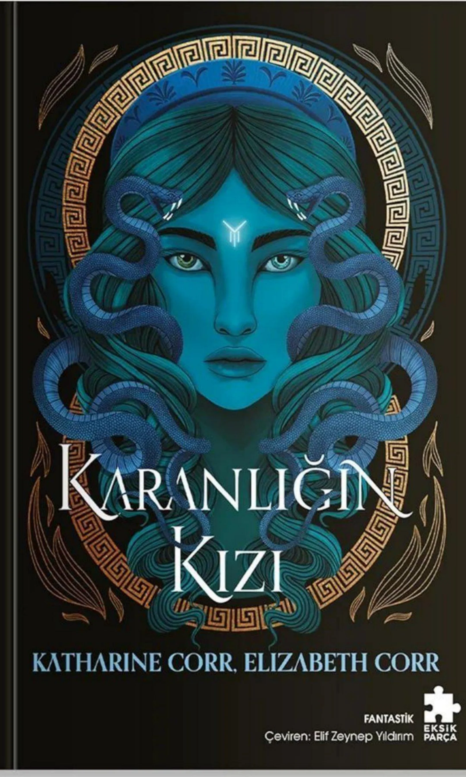 Karanlığın Kızı kapak görseli