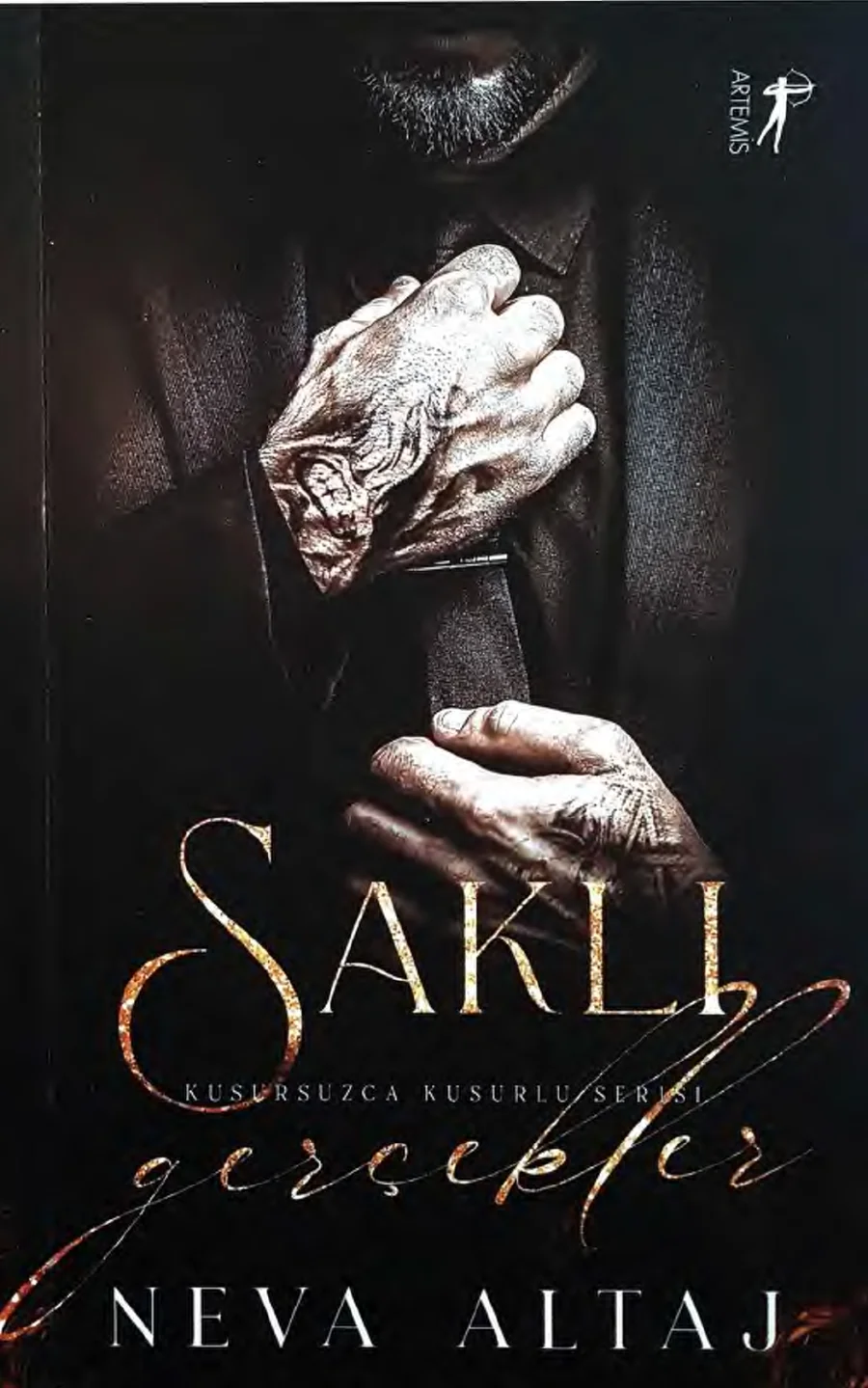 Saklı Gerçekler kapak görseli