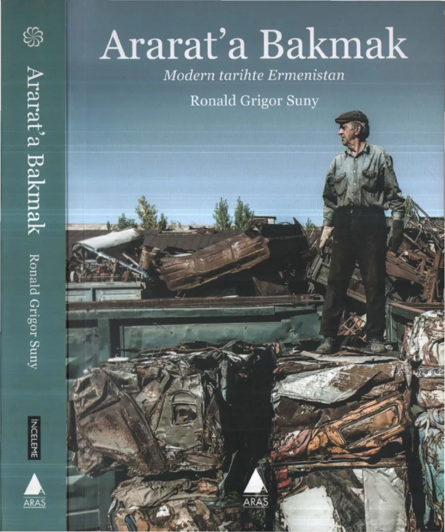 Suny Ararata Bakmak Modern Tarihte Ermenistan kapak görseli