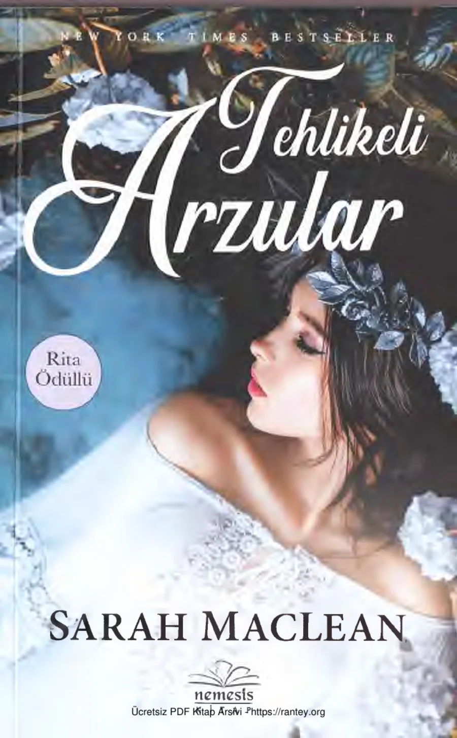 Tehlikeli Arzular kapak görseli